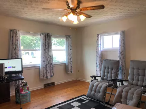 315 Commodore St, Staunton, VA 24401 photo 7