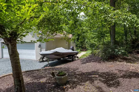 56 Jefferson Dr, Palmyra, VA 22963 photo 4