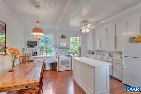 665 Walnut Ave, Waynesboro, VA 22980 photo 5