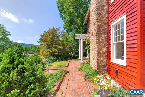 665 Walnut Ave, Waynesboro, VA 22980 photo 13