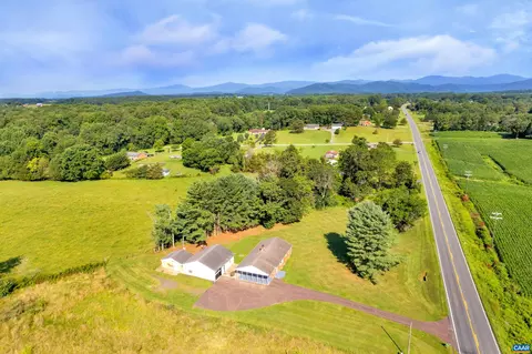 1542 Orange Rd, Pratts, VA 22731 photo 2
