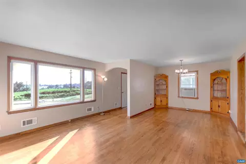 1542 Orange Rd, Pratts, VA 22731 photo 9