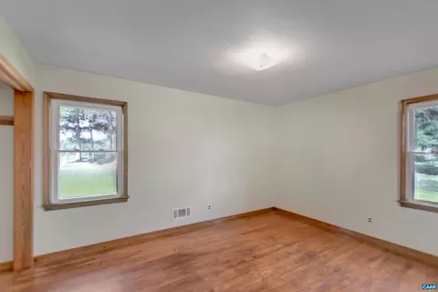 1542 Orange Rd, Pratts, VA 22731 photo 15