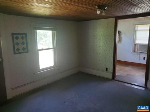 1252 Howell Dr, Thaxton, VA 24174 photo 9