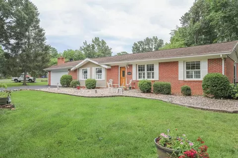 43 Forest Dr, Stuarts Draft, VA 24477 photo 6