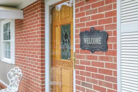 43 Forest Dr, Stuarts Draft, VA 24477 photo 9