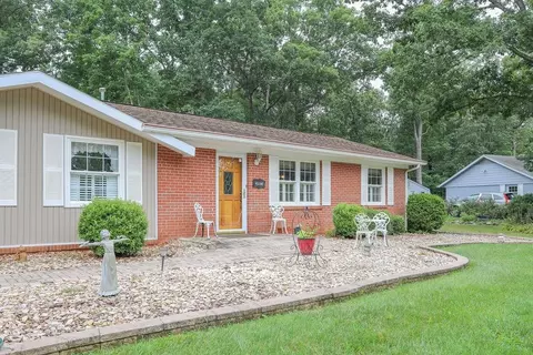 43 Forest Dr, Stuarts Draft, VA 24477 photo 3