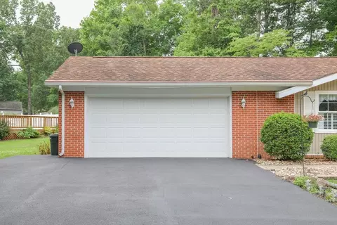 43 Forest Dr, Stuarts Draft, VA 24477 photo 4