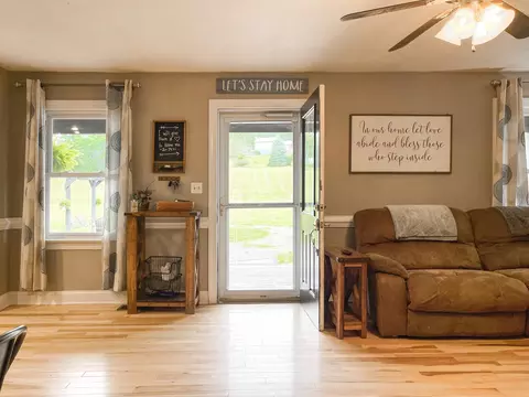 555 Dabneys Rd, Raphine, VA 24472 photo 12