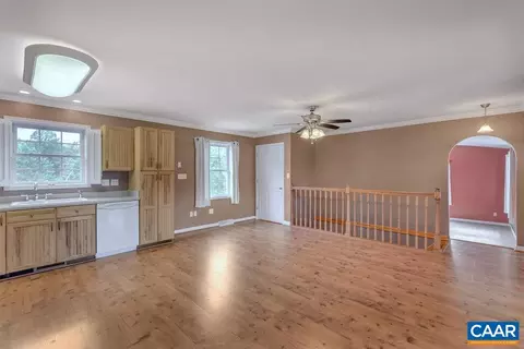 41 Stanley Ln, Troy, VA 22974 photo 9