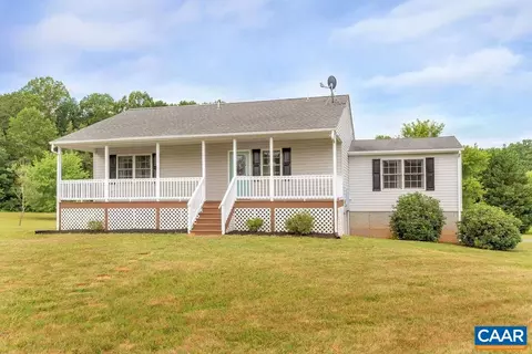 41 Stanley Ln, Troy, VA 22974 photo 1