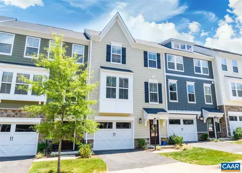 2310 Avinity Ct, Charlottesville, VA 22902 photo 2