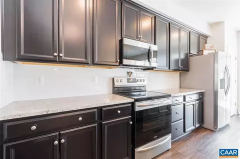 2310 Avinity Ct, Charlottesville, VA 22902 photo 10