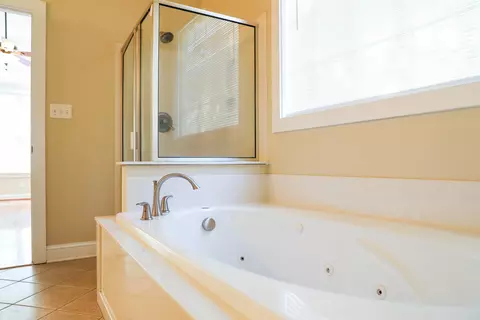 2425 Forest Dr, Waynesboro, VA 22980 photo 14