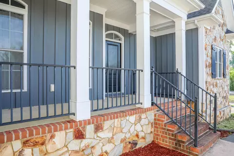 2425 Forest Dr, Waynesboro, VA 22980 photo 7