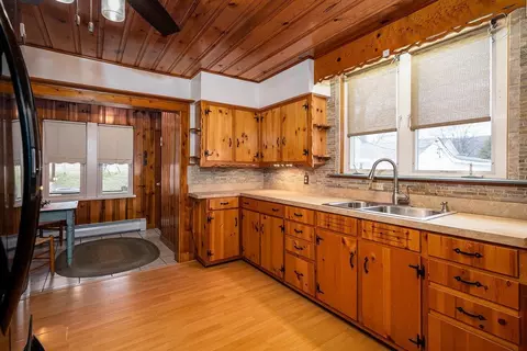 113 N Second St N, Shenandoah, VA 22849 photo 3