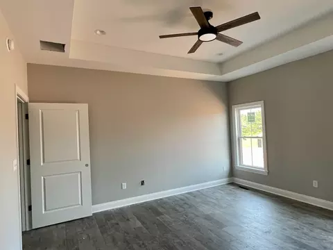 131 Chamberlain Dr, Staunton, VA 24401 photo 3