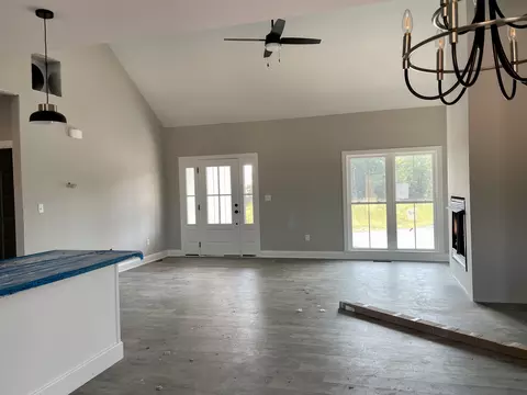 131 Chamberlain Dr, Staunton, VA 24401 photo 6