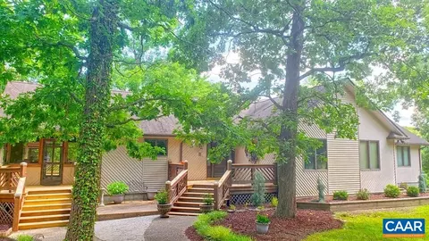 1547 Cumberland Rd, Farmville, VA 23901