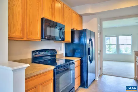 96 Villa Cir, Palmyra, VA 22963 photo 9