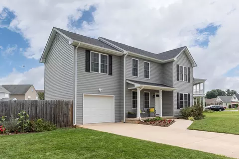 1049 Pendleton Dr, Waynesboro, VA 22980 photo 1