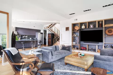 202 Douglas Ave #3B, Charlottesville, VA 22902
