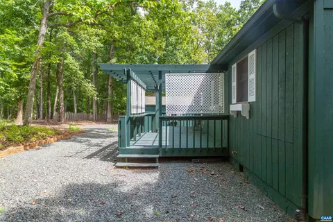 28 Maplevale Dr, Palmyra, VA 22963 photo 8