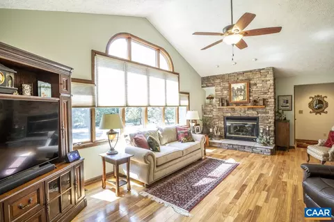 38 Brougham Rd, Palmyra, VA 22963 photo 6