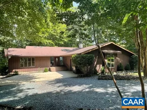 12 Rowell Rd, Palmyra, VA 22963 photo 2