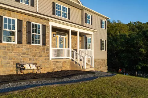 1261 Newport Rd, Raphine, VA 24472 photo 12