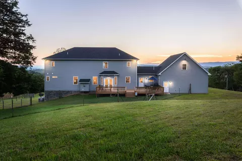 1261 Newport Rd, Raphine, VA 24472 photo 4