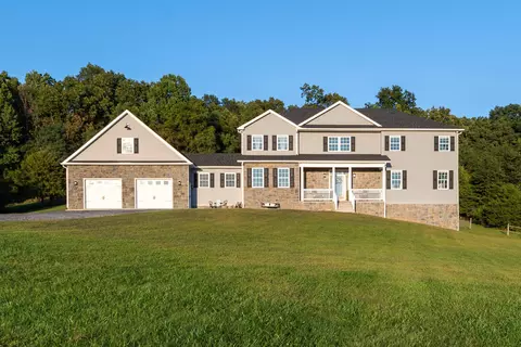 1261 Newport Rd, Raphine, VA 24472 photo 3