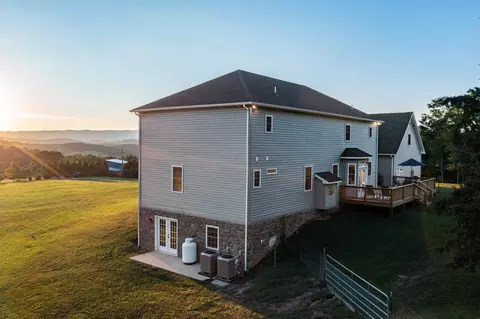 1261 Newport Rd, Raphine, VA 24472 photo 7