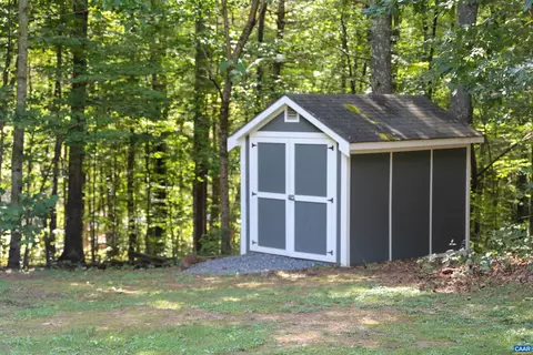 68 Mt Joy Ln, Raphine, VA 24472 photo 8
