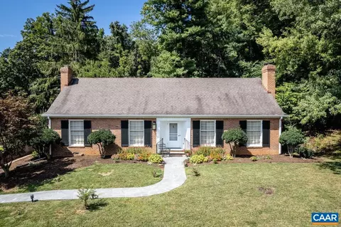 32 Fallon St, Staunton, VA 24401 photo 1