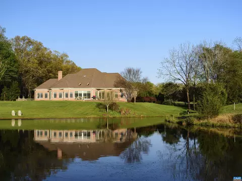 1200 James River Rd, Scottsville, VA 24590