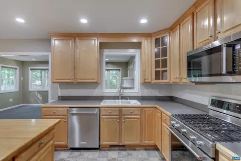 19 Riverside Dr, Palmyra, VA 22963 photo 13