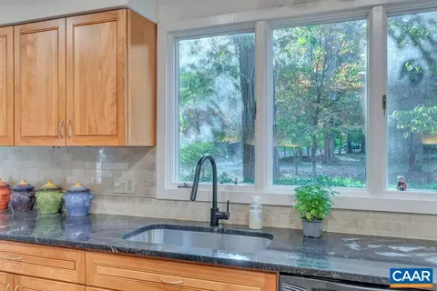 6 Colonial Rd, Palmyra, VA 22963 photo 13