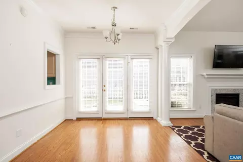 1217 Courtyard Dr, Charlottesville, VA 22903 photo 9