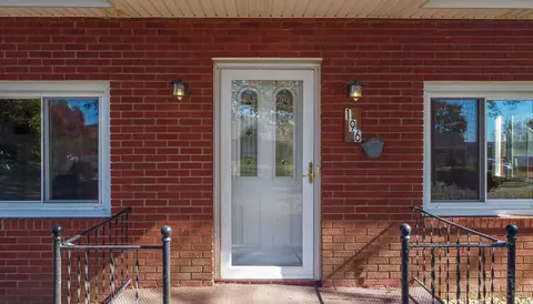 196 Stuart Ave, Stuarts Draft, VA 24477 photo 3