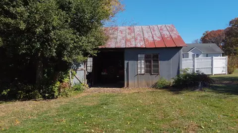 196 Stuart Ave, Stuarts Draft, VA 24477 photo 28