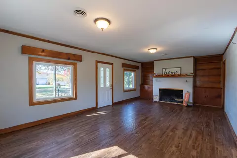 196 Stuart Ave, Stuarts Draft, VA 24477 photo 4
