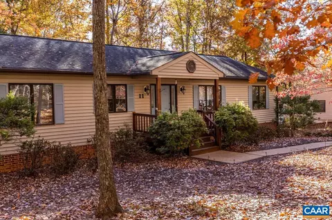 11 Barrett St, Palmyra, VA 22963 photo 1