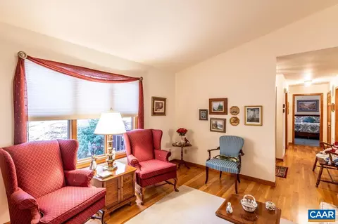 11 Barrett St, Palmyra, VA 22963 photo 9