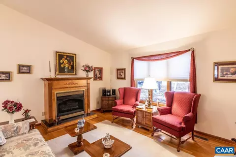 11 Barrett St, Palmyra, VA 22963 photo 7