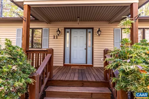 11 Barrett St, Palmyra, VA 22963 photo 4
