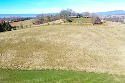 210 W Mosby Rd W, Harrisonburg, VA 22801