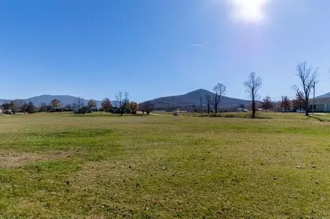 000 Park Rd, Stanley, VA 22851 photo 11