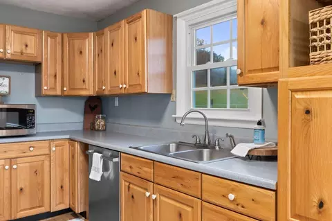 1052 Dutch Hollow Rd, Raphine, VA 24472 photo 3