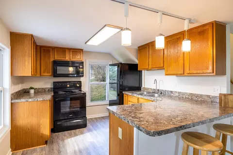 302 Bryce Blvd, Mount Jackson, VA 22842 photo 2